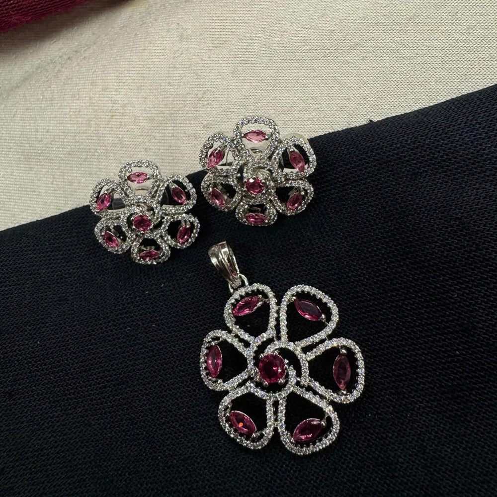 Kavita Art Classic American Daimond Stone Pendant And Earring Set