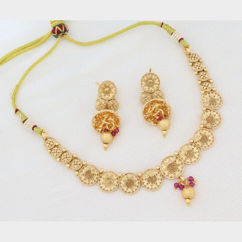 Kavita Art Elegant Pearl Necklace Jewellery Set