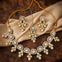 Kavita Art Premium Crystal Stone And Pearl Necklace Set