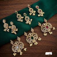 Kavita Art Classic American Daimond Stone Pendant Set