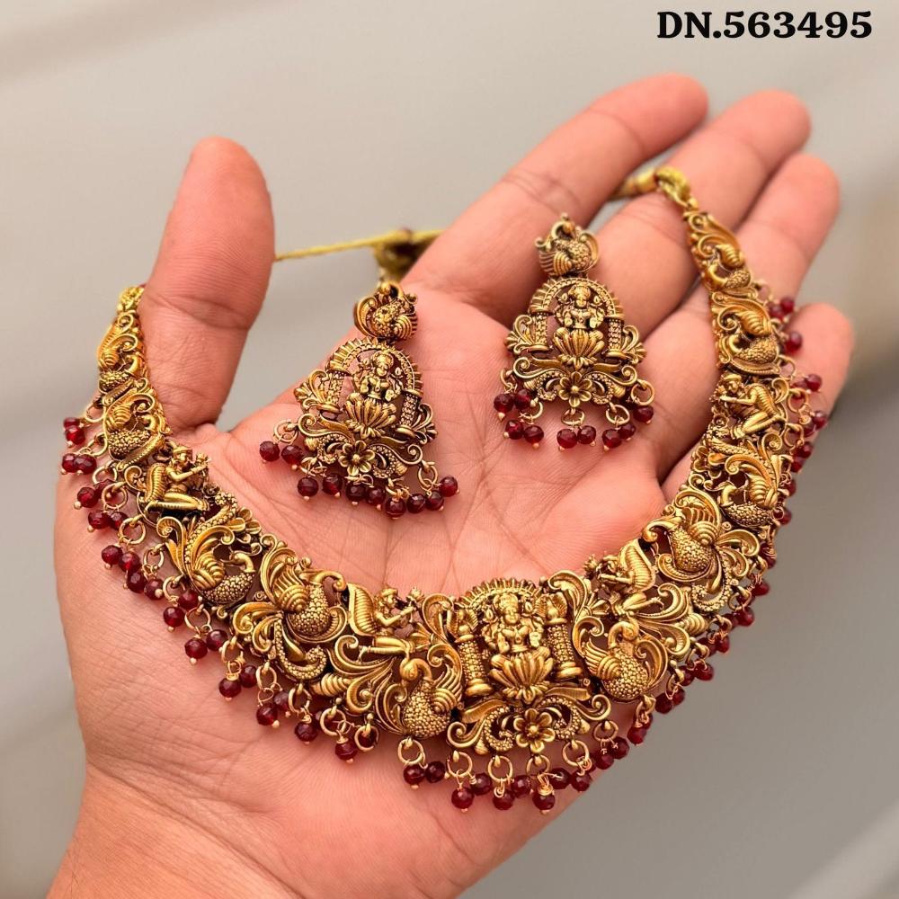 Kavita Art Beautiful Pearl Temple Necklace Set