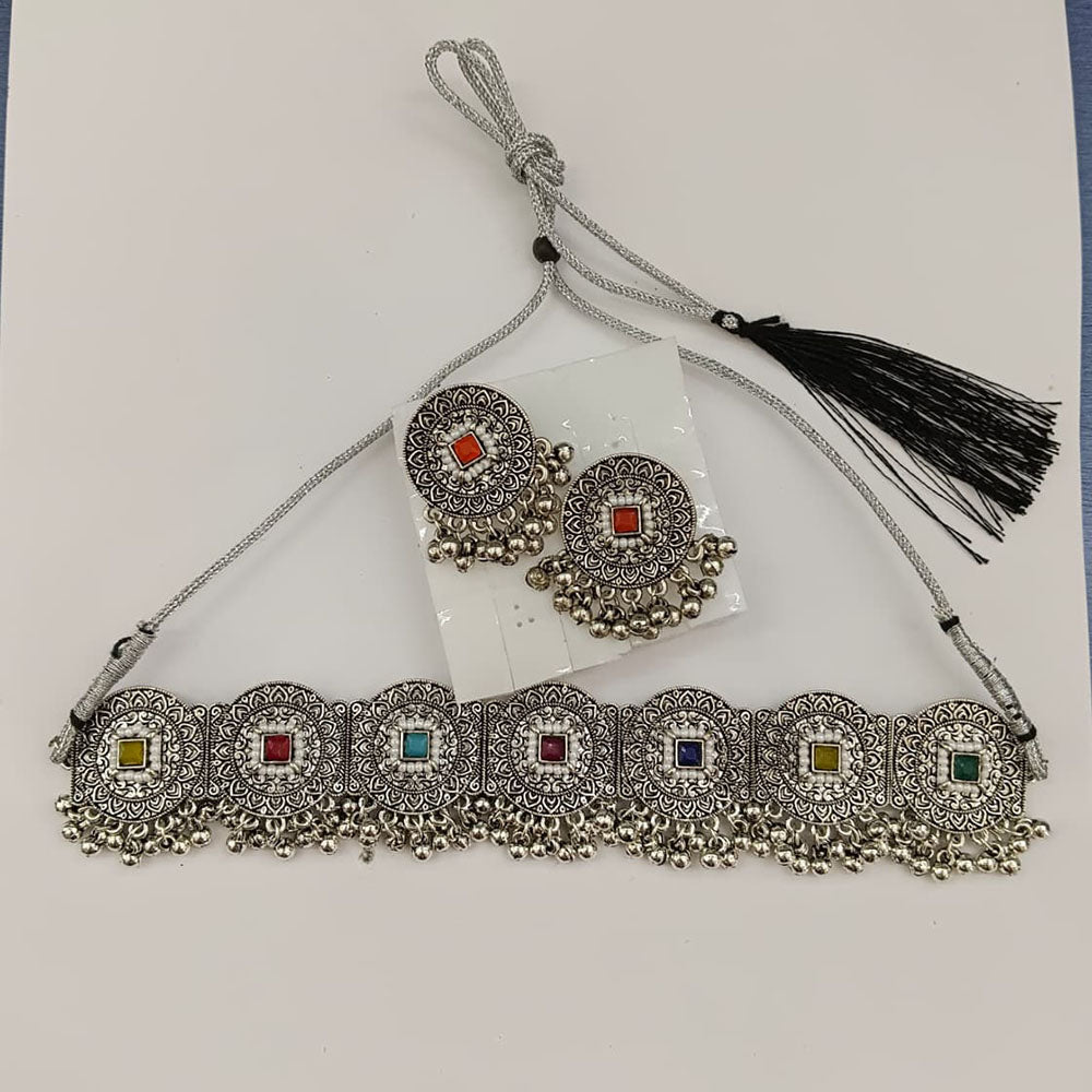 Urthn Oxidised Plated Pota Stone Traditional Choker Jewellery Set