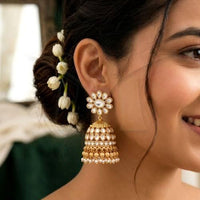 Everlasting Quality Jewels Regal Pota Stone And Pearl Jhumki Earrings