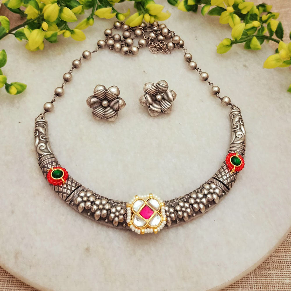 FS Collection 2 Tone Plated Kundan And Pearls Necklace Set