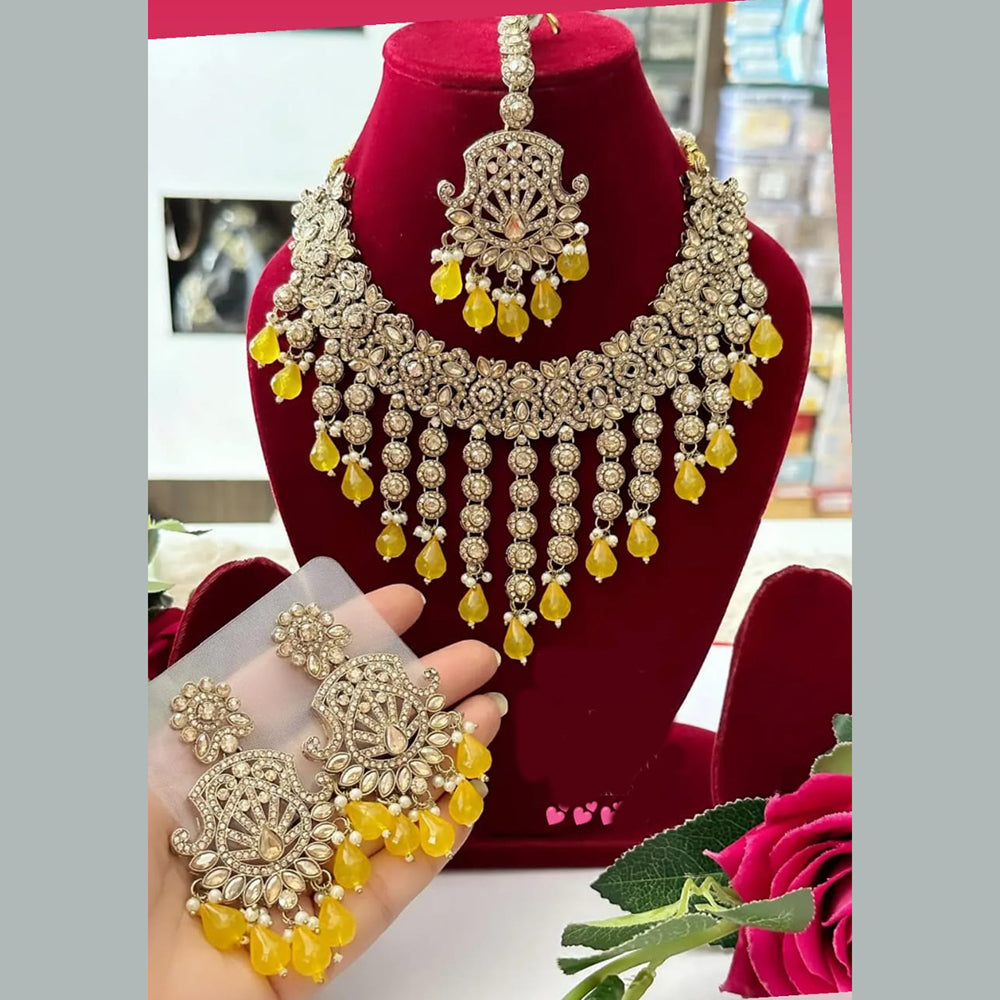 FS Collection Gold Plated Crystal Stone And Pearls Necklace Set