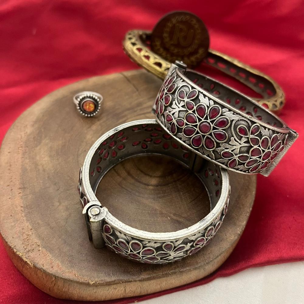 FS Collection Designer Oxidised Plated Pota Stone Openable Bangle Set 