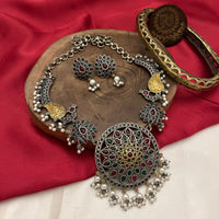 FS Collection Royal 2 Tone Pota Stone And Pearl Necklace Set