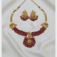 FS Collection Sparkling Pota Stone And Pearl Elegance Necklace Set