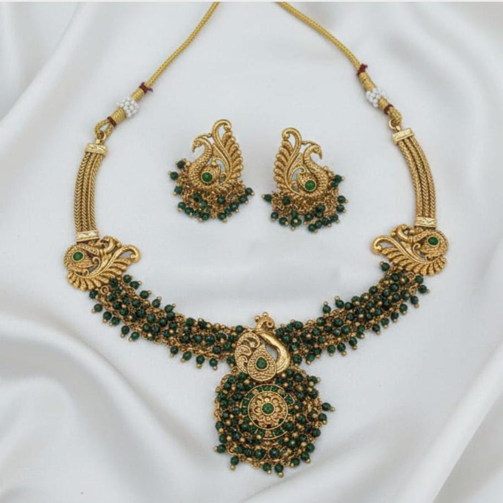 FS Collection Sparkling Pota Stone And Pearl Elegance Necklace Set