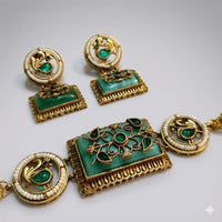 FS Collection Sparkling Pota Stone And Pearl  Necklace Set