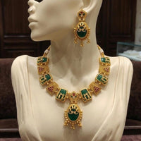 FS Collection Ethnic Design Pota Stone And Pearl Necklace Set