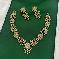 FS Collection Glamorous Crystal Stone Necklace Set