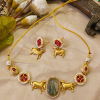 FS Collection Glamorous Pota Stone And Pearl Necklace Set