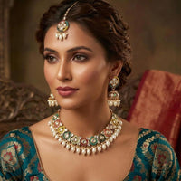 FS Collection Gold Plated Pota & Kundan Stone Choker Necklace Set