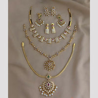 FS Collection Fashion Austrian Stone And Pearl Combo Necklace Set 