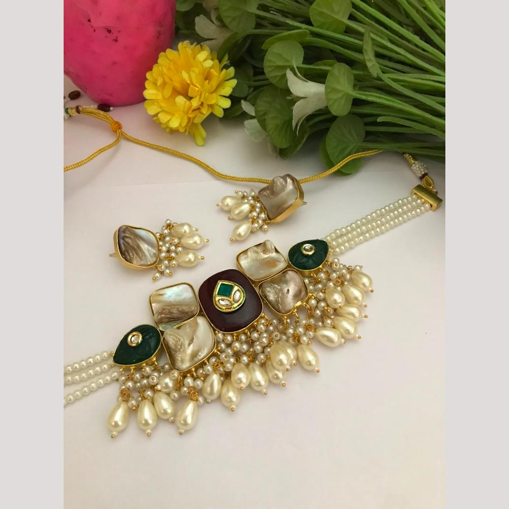 FS Collection Classic Kundan Stone Mother of Pearl Choker Necklace Set 