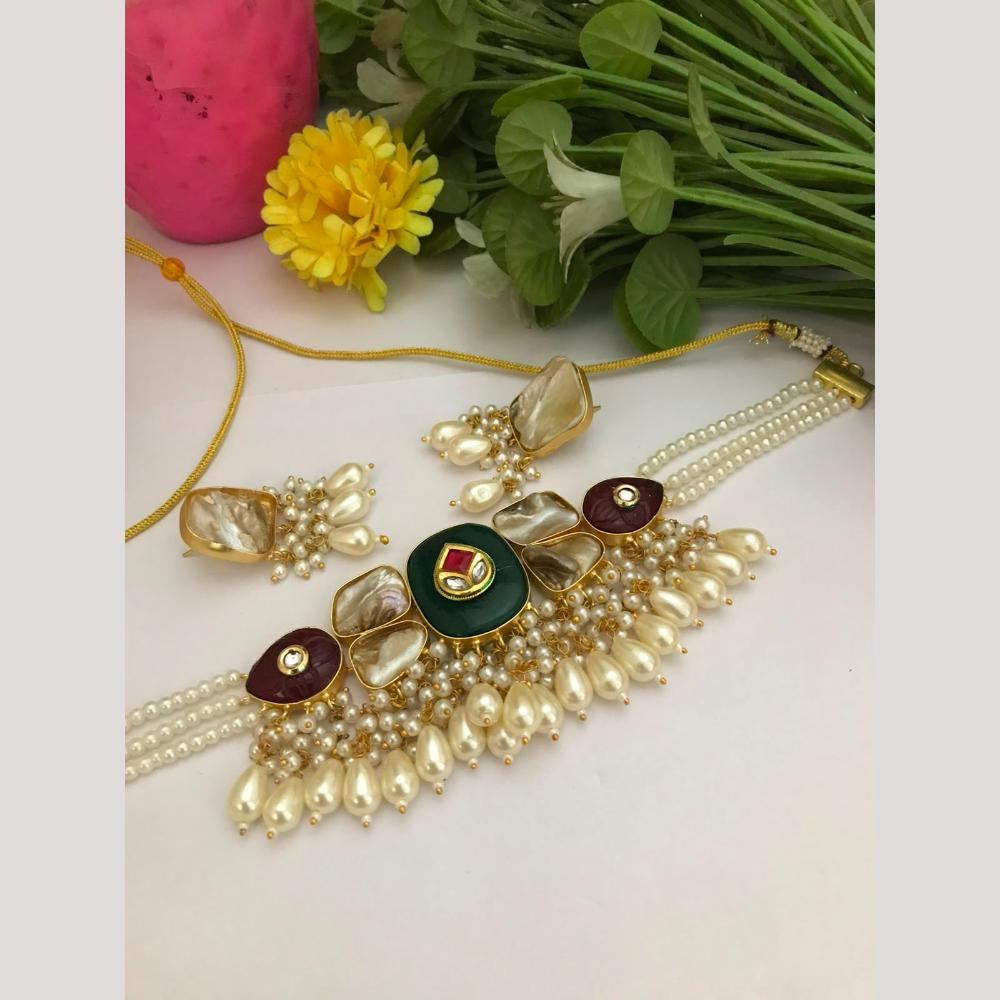 FS Collection Classic Kundan Stone Mother of Pearl Choker Necklace Set 
