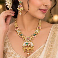 FS Collection Elegant Pota Stone Pearl And Beads Necklace Set
