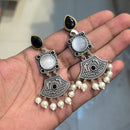 Akruti Collection Timeless Beauty Pota Stones And Pearls Jhumki Earrings