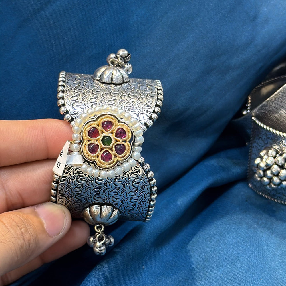 Akruti Collection Designer 2 Tone Pota Stone And Pearl Openable Kada