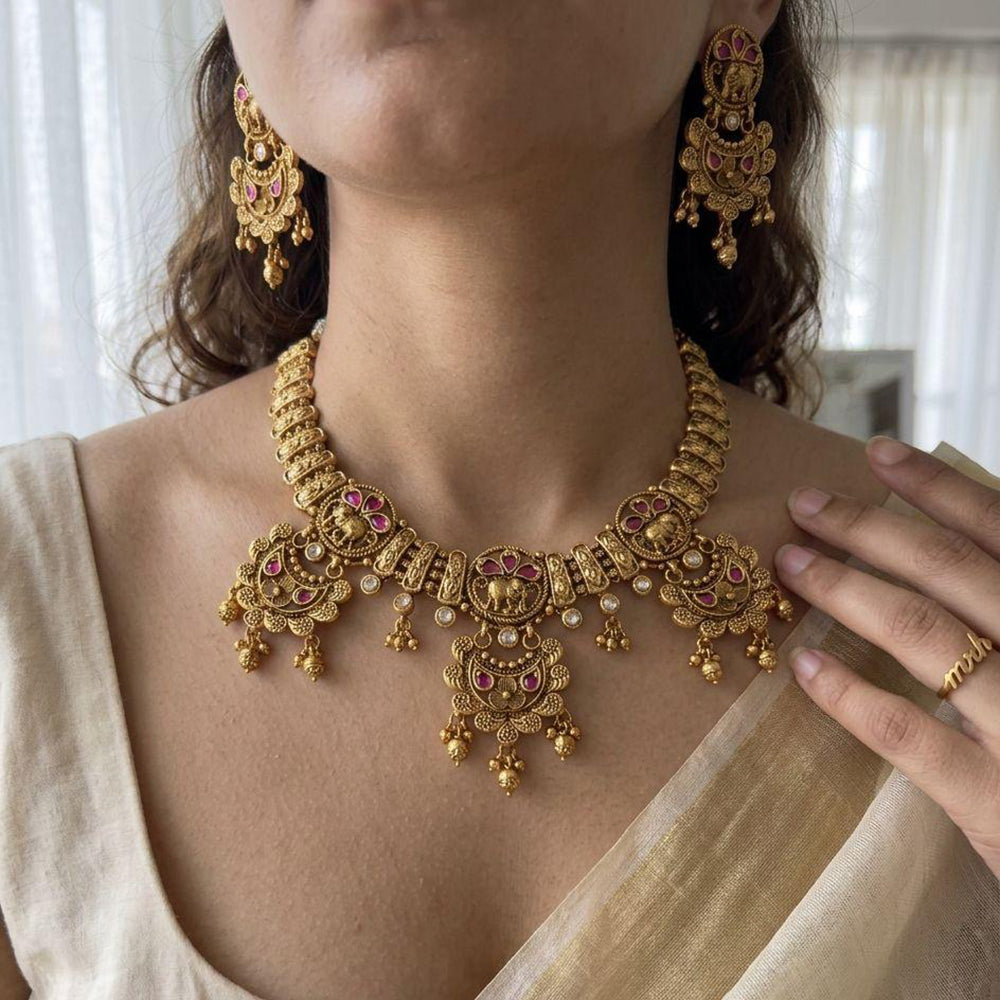 Jewel Addiction Premium Pota Stone Beads And Pearl Necklace Set