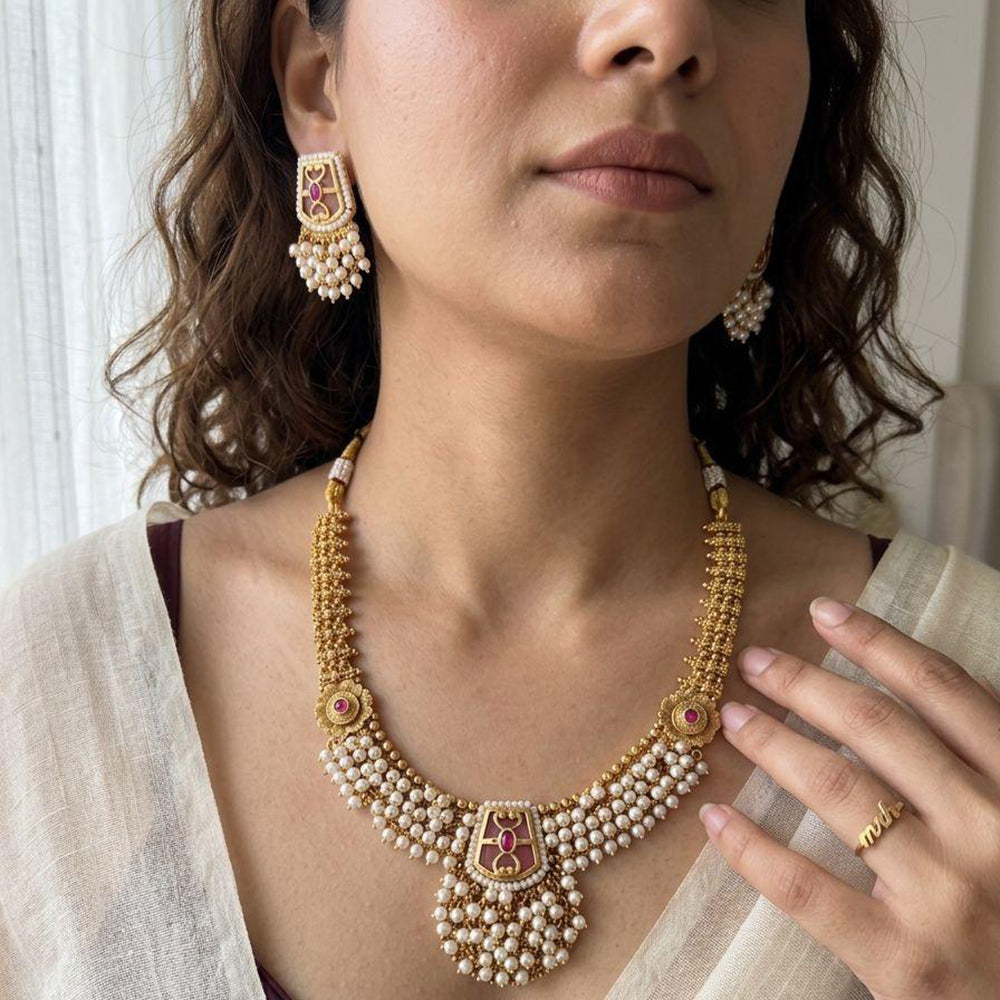 Jewel Addiction Premium Pota Stone And Pearl Necklace Set