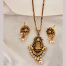 Jewel Addiction Pota Stone And Pearl Designer Pendant Set