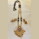 Jewel Addiction Pota Stone And Pearl Designer Black Beads Mangalsutra