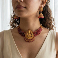 Jewel Addiction Traditional Pota Stone Temple And Pearl Choker Necklace Set