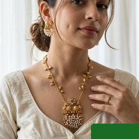 Jewel Addiction Premium Pota Stone And Pearl Necklace Set