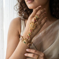 Jewel Addiction Premium Pota Stone And Pearl Hand Harness