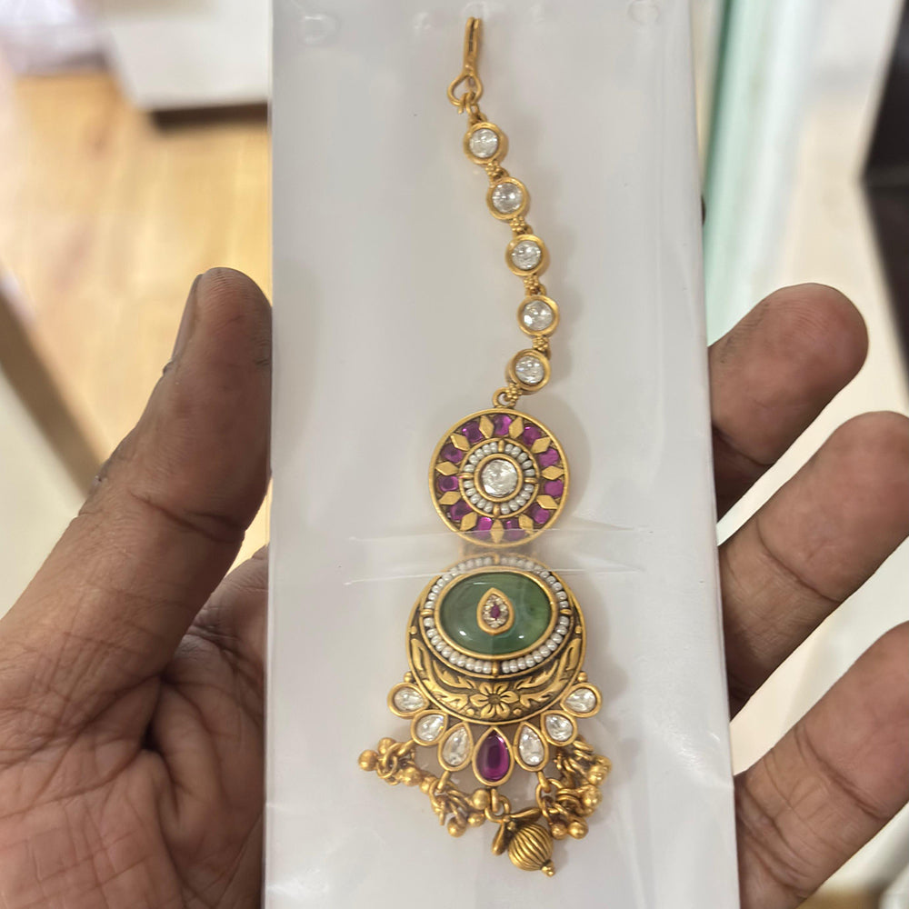 Jewel Addiction Graceful Pota Stone And Pearl Maangtikka
