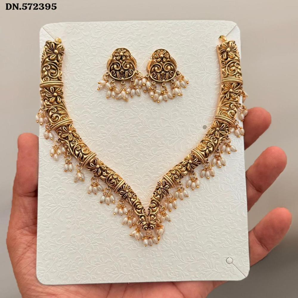 JCM Designer Pearl Necklace Set