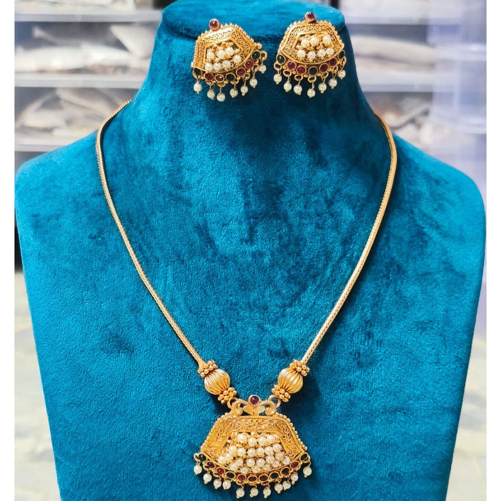 Joyful Jewel Art Matte Royal Look Pota Stone And Pearl Necklace Set  