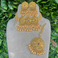 Amoliya Jewels Pota Stone And Beads Choker Necklace Set