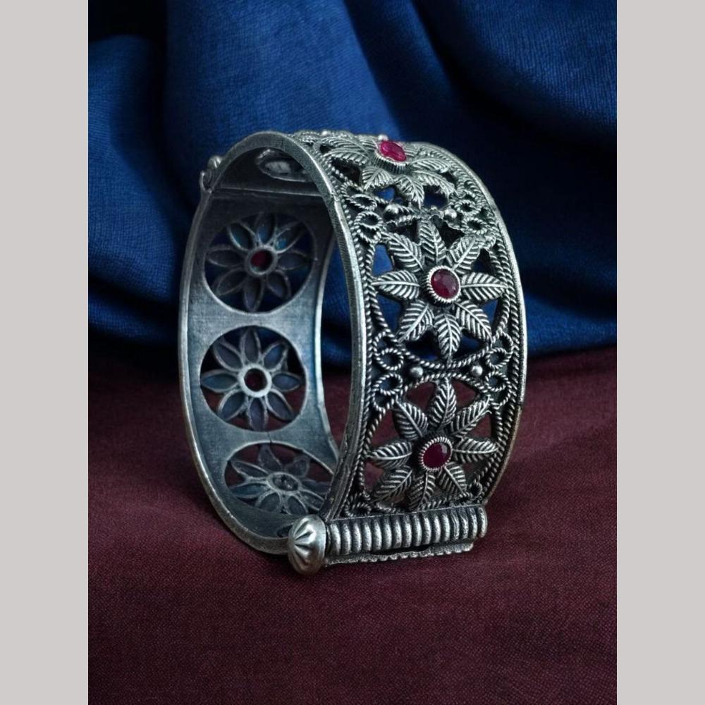 Maharani Jewels Oxidised Plated Pota Stone Openable Kada