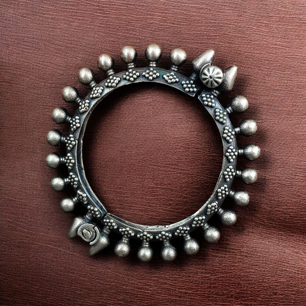 Maharani Jewels Ethnic Oxidised Plated Openable Bangle