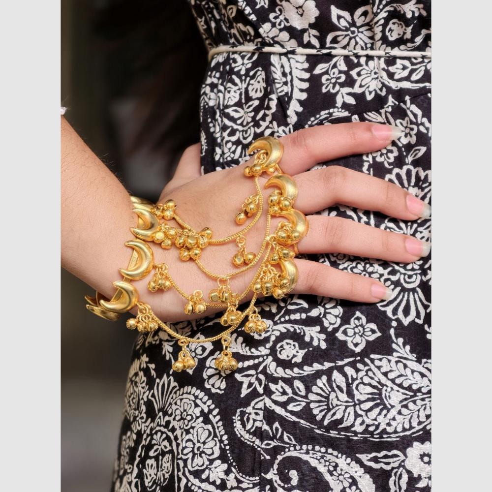 Maharani Jewels Glamorous Crescent Moon Ghungroo Hand Harness Accents 