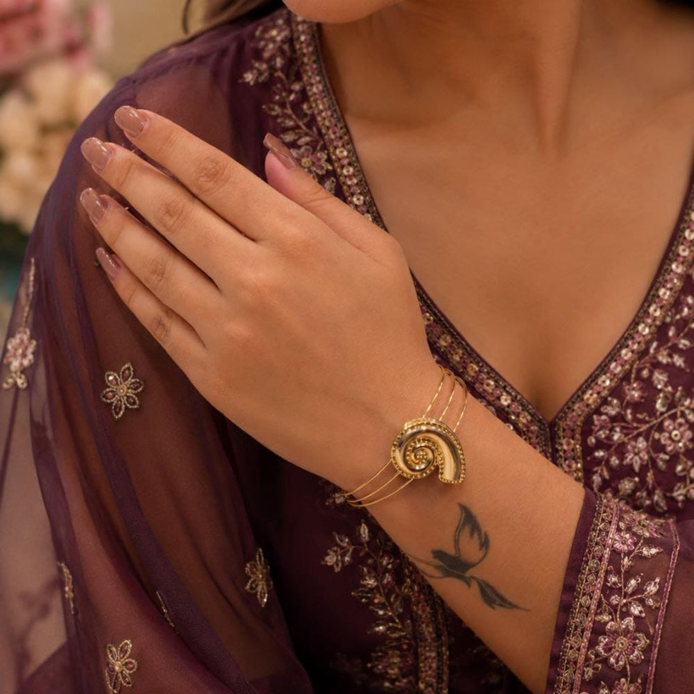 Maharani Jewels Stylish Statement Openable Bracelet 