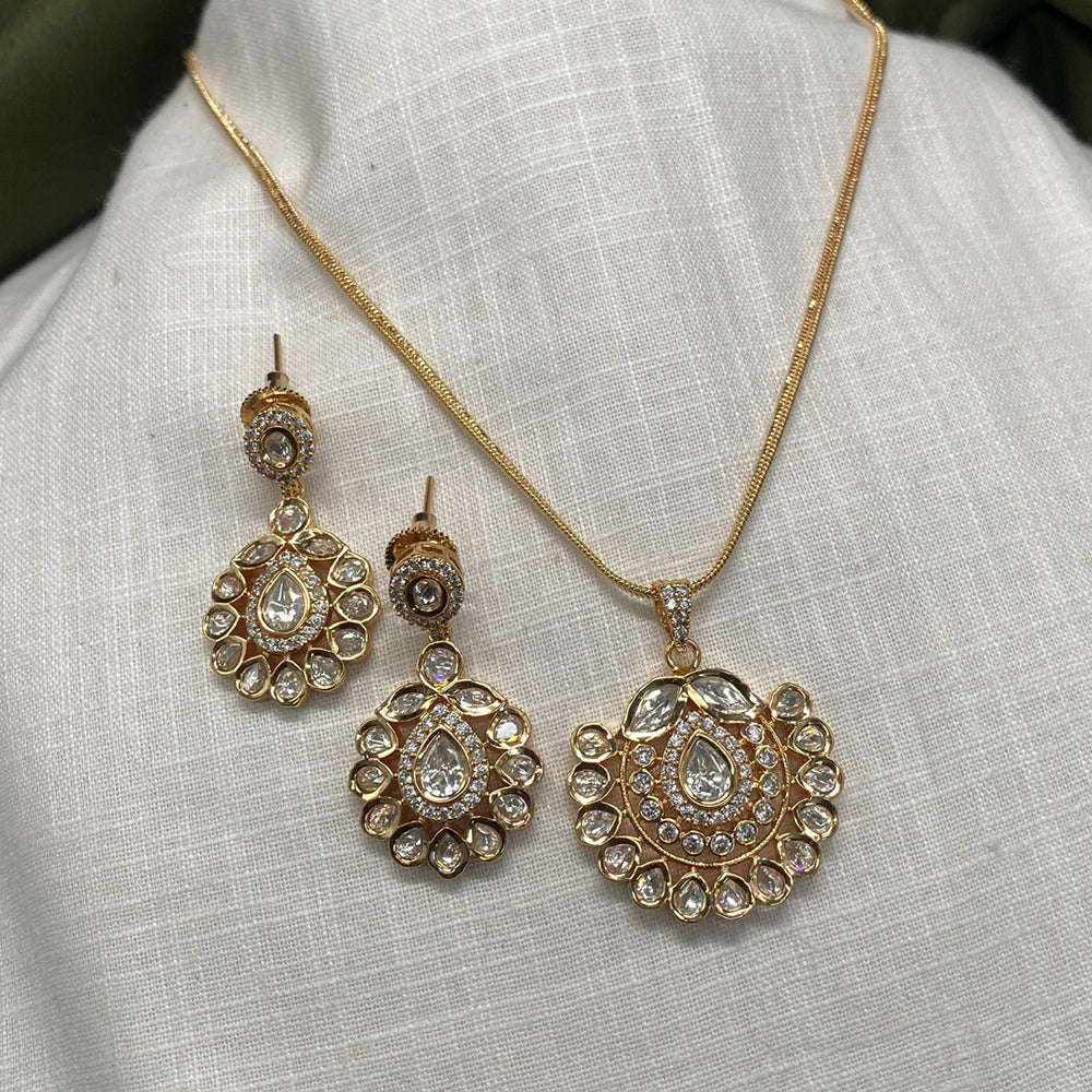 Royal Kundan Jewellery Charming Gold Plated Polki Kundan Pendant  Set