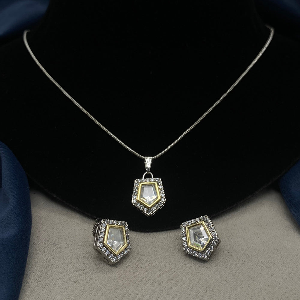 Royal Kundan Jewellery 2 Tone Kundan Stone And Pearl Chain Pendant Set for Women