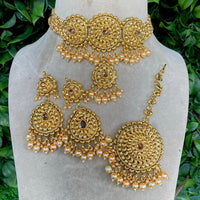 Royal Kundan Jewellery Gold Plated Crystal Stone And Beads Choker Necklace Set
