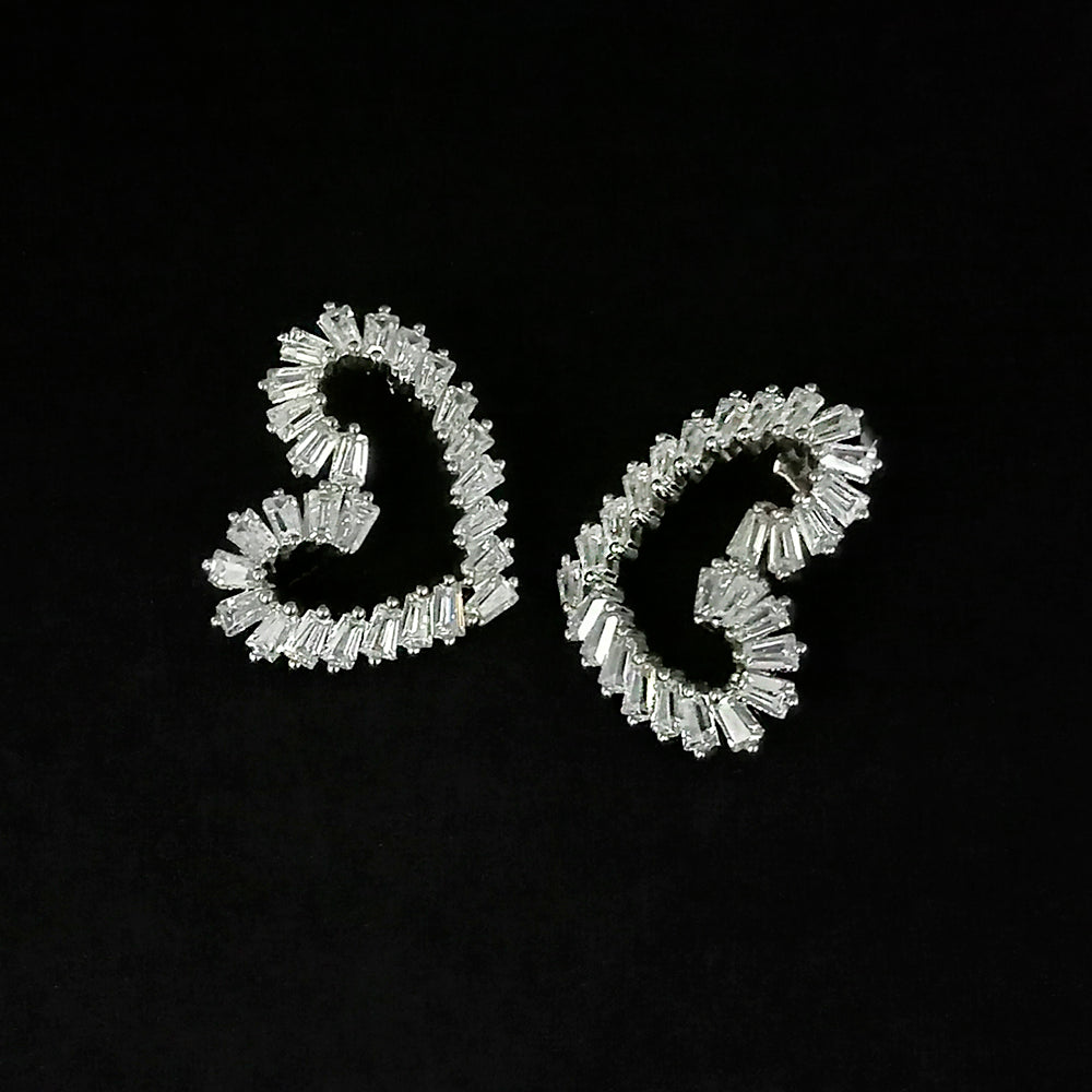 Urthn Cubic Zirconia Stone Classic Heart Shape Stud Earrings