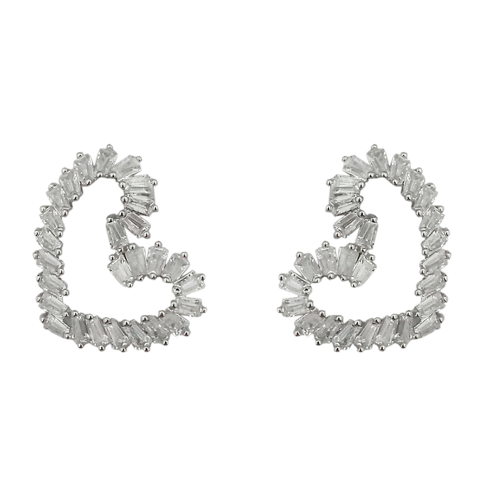 Urthn Cubic Zirconia Stone Classic Heart Shape Stud Earrings
