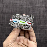 VM Imitation Oxidised Plated Shell Motif Pearl Openable Bracelet