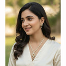 VM Imitation Fancy Crystal Stone And Pearl Statement Necklace Set