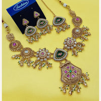 NAFJ Royal Pota Stone And Pearl Necklace Set
