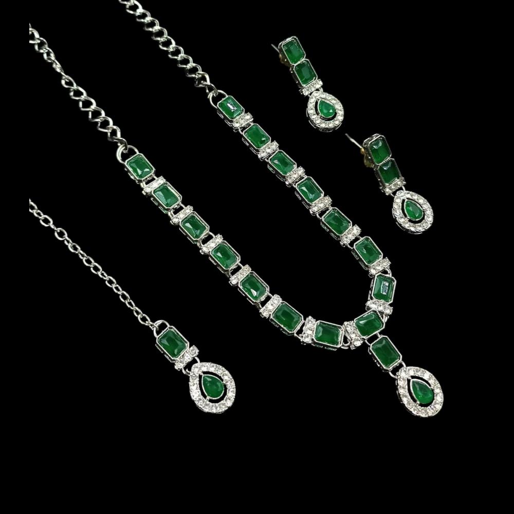 NAFJ Glamorous Crystal Stone Designer Necklace Set
