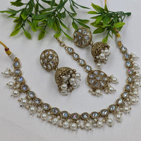NAFJ Trendy Crystal Stone And Pearl Necklace Set