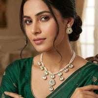 NAFJ Graceful Polki Kundan Stone And Pearl Necklace Set